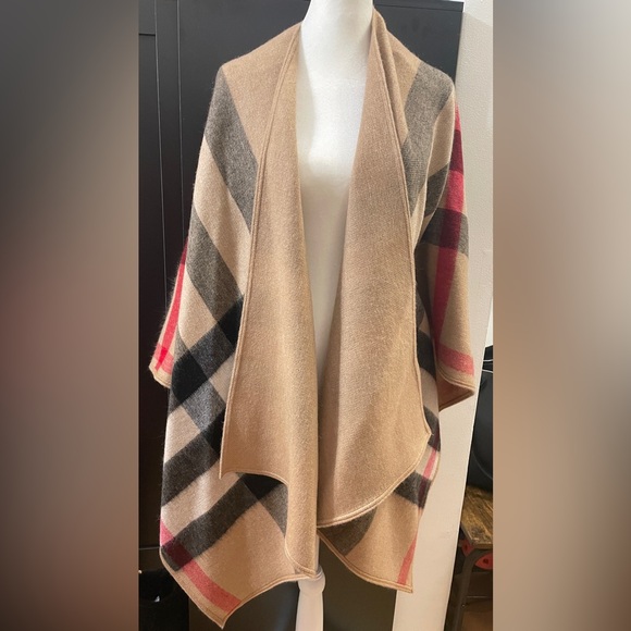 NWT - Burberry Wool Reversible Cape - Picture 3 of 8